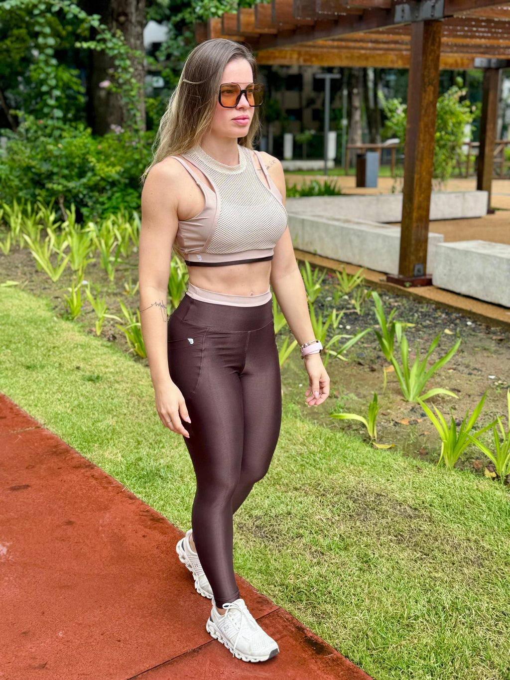 Conjunto Amaranto